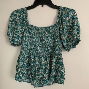 XS American Eagle floral blouse with tie back